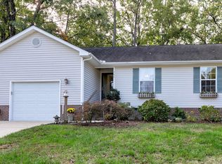 705 Edgeworth Ct, Fuquay Varina, NC 27526