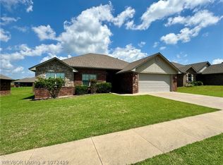 352 Copsey Dr, Van Buren, AR 72956