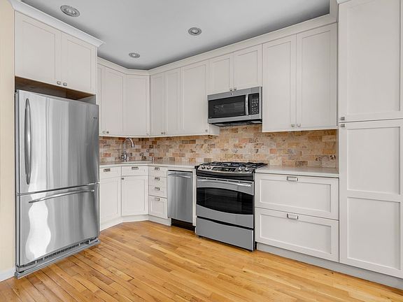 3rd image of 406 7th Ave APT 8