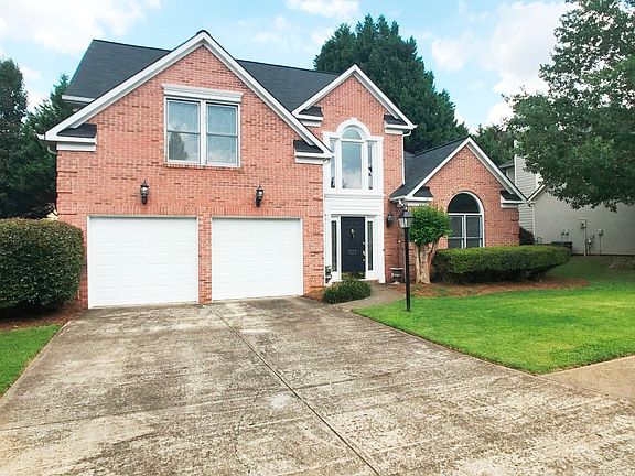 2nd image of 377 Fairbrook Cir NE
