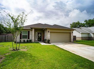 247 Freeman Blvd, West Columbia, TX 77486