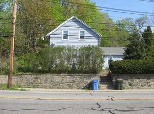 142 N Main St APT 2, Norwich, CT 06360