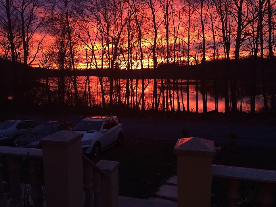 1st image of 3260 Lakeshore Dr
