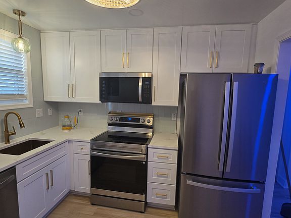 2nd image of 3342 Tait Ter APT A