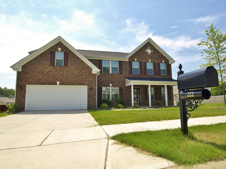1st image of 223 Weavers Glenn Pl
