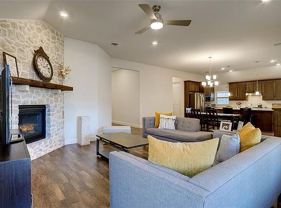 5th image of 617 Wollford Way