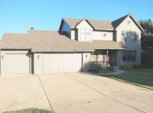 6230 Berkshire Ln, Sun Prairie, WI 53590