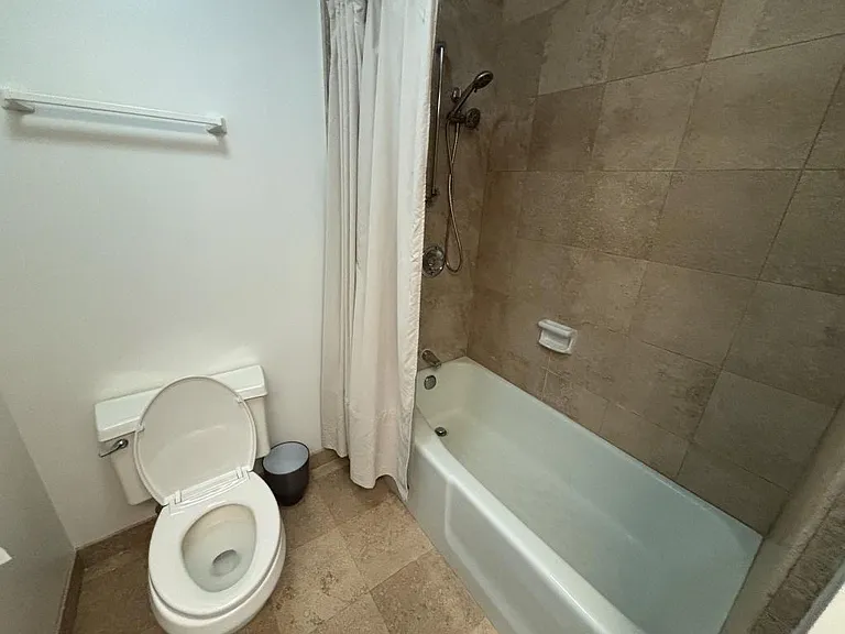 1212 Punahou St #1005 — Photo 9