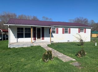 355 York Rd, Raven, VA 24639