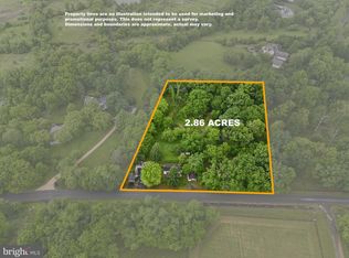 18879 & 18885 Woodburn Rd, Leesburg, VA 20175