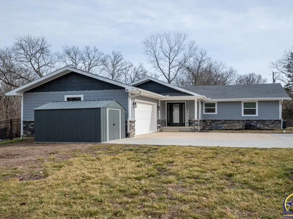 5232 SW Fairlawn Rd, Topeka, KS 66610