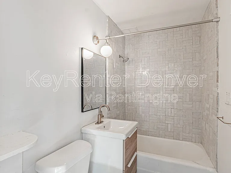 421 N Stuart St — Photo 10