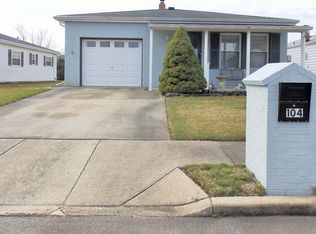 104 Hyannis St, Toms River, NJ 08757