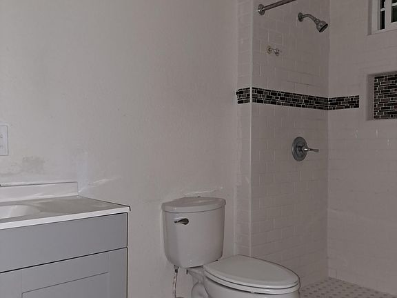 5th image of 6514 Cassandra Dr #D