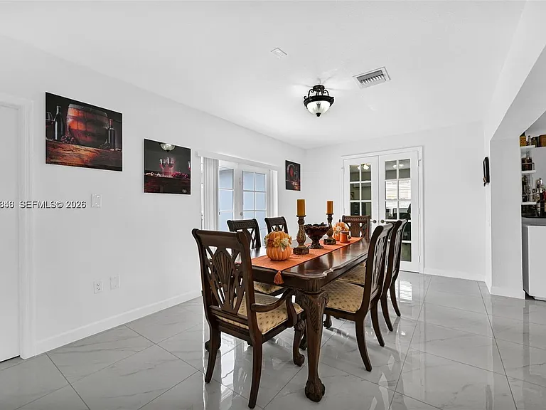 756 W 53rd St — Photo 30