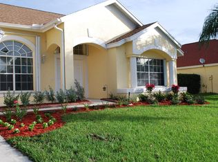 39 Meadows Park Ln, Boynton Beach, FL 33436