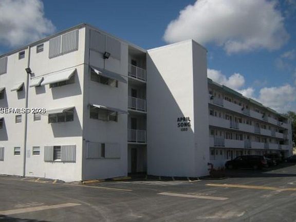 2nd image of 1333 E Hallandale Beach Blvd APT 329