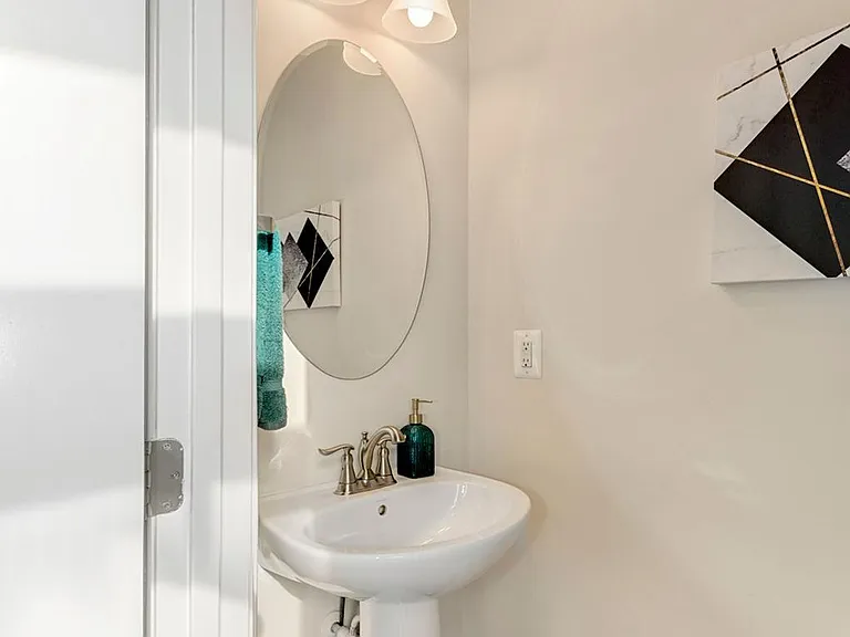 6106 Chronicle St — Photo 28