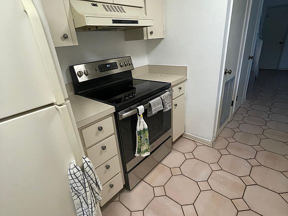 Brand new oven