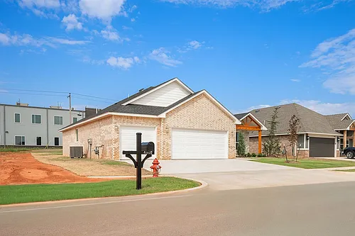 4909 Misty Wood Ln Photo 1