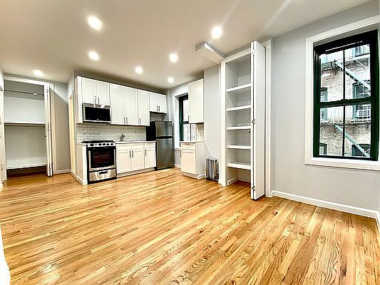 2nd image of 542 E 79th St APT 4I