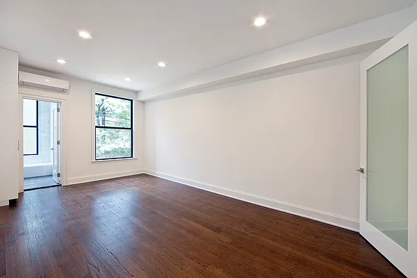 Rented by Compass | media 4