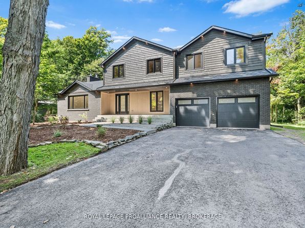 17 Riverside Dr, Kingston, ON K7L 4V1