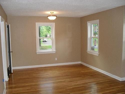 3rd image of 1565 E Duchesne Dr