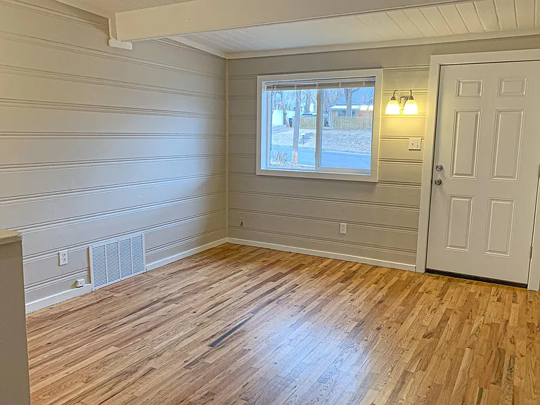 730 E Rio Grande St — Photo 3