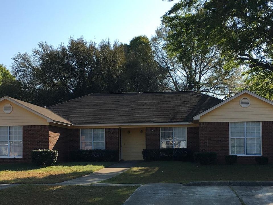 1st image of 108 Edgelake Dr #B