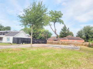 7563 Elm St, Houston, TX 77023