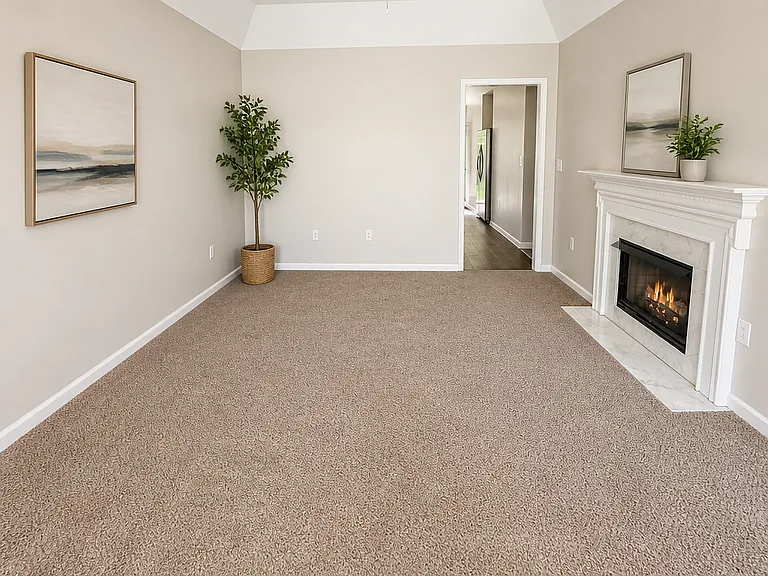 380 W Pointe Dr — Photo 2