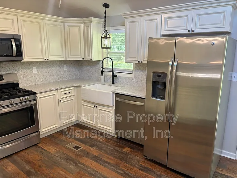 6843 Autumnhill Ln — Photo 11