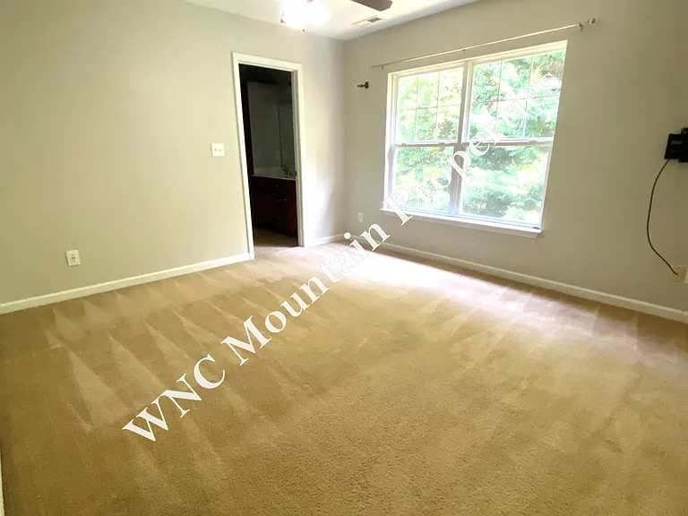 128 Old Salem Ct — Photo 7