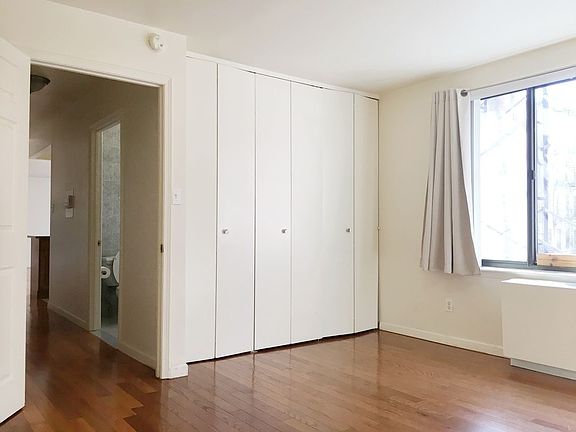 3rd image of 179 Grand St APT 3G