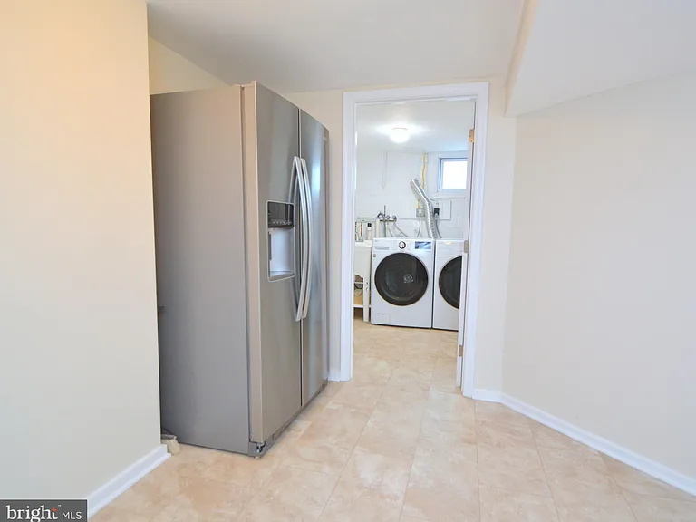 2441 N McKinley St — Photo 18