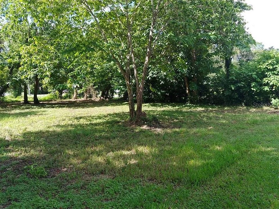 2nd image of 814 NW 1st St