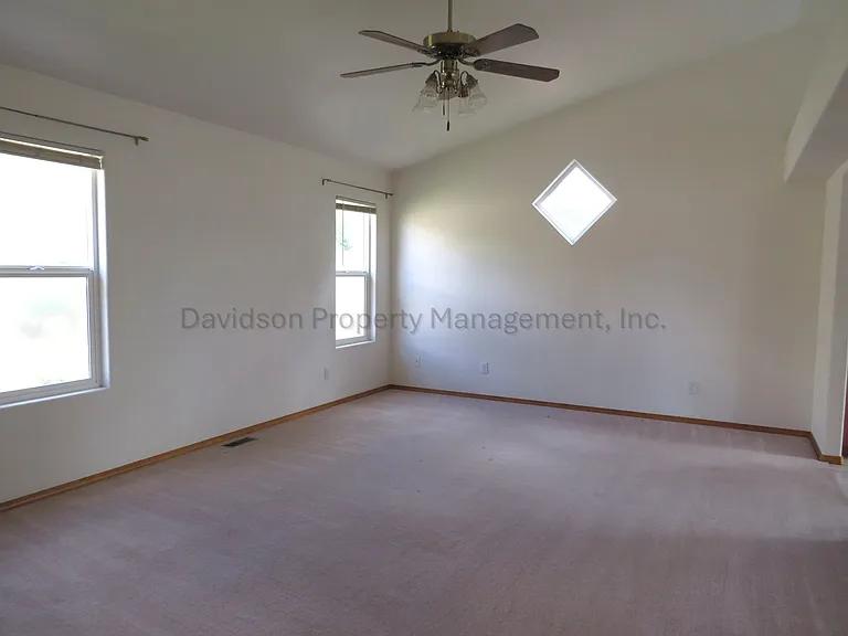 15485 Curwood Dr — Photo 8