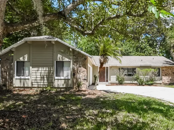 241 Holiday Ln, Winter Springs, FL 32708