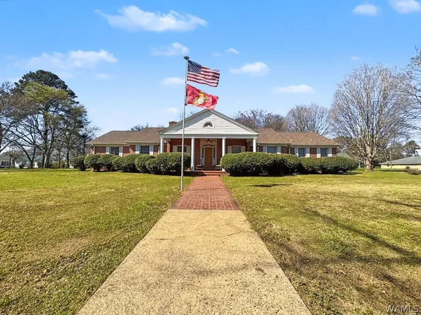 220 4th St SE, Aliceville, AL 35442