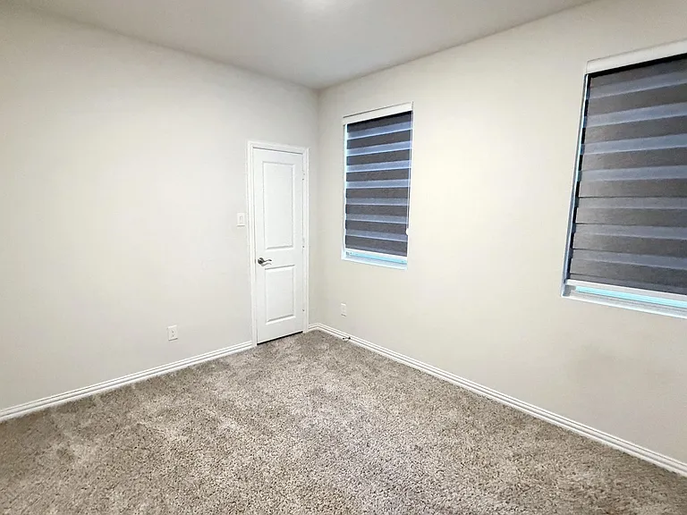 2653 Acadia Dr — Photo 16