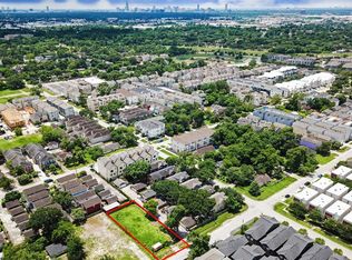 1044 W 17th St, Houston, TX 77008