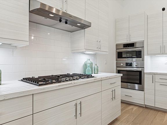 5th image of 3407 Robin Rose Ln