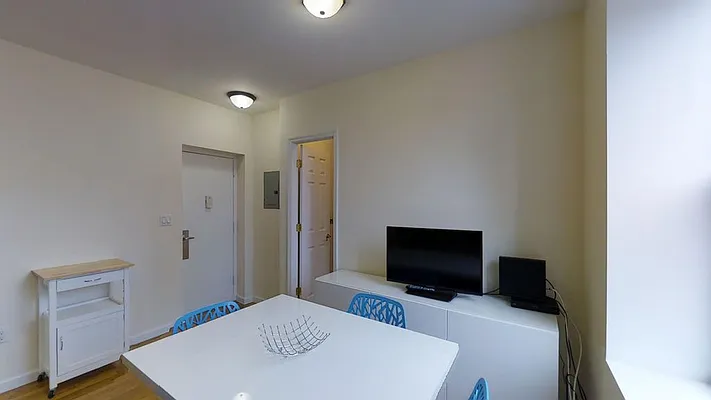 Rented by Urban Living | media 31