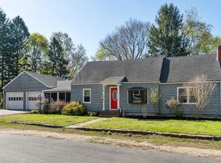 25 Rennie St, Lunenburg, MA 01462