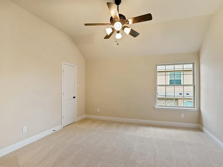 8110 Fenwick Ct — Photo 28