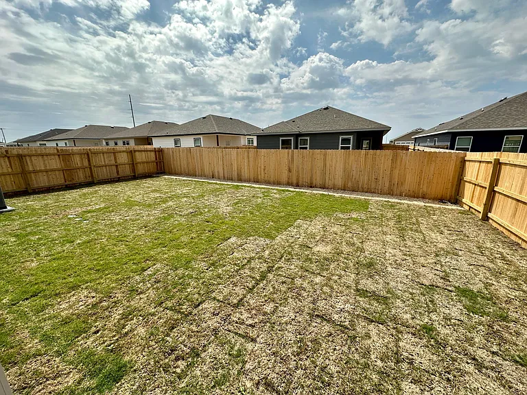 1607 Sideoats Ln — Photo 16