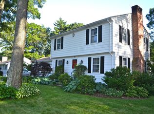 96 Brookside Dr, North Kingstown, RI 02852