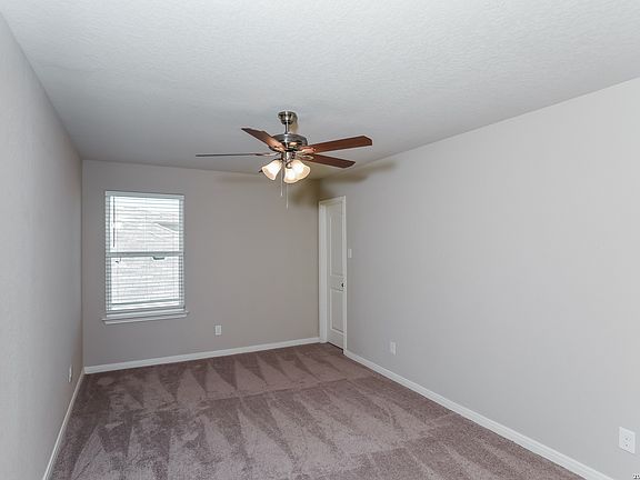 4th image of 7811 Oxbow Way