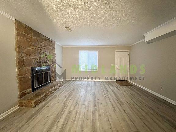 3rd image of 204 S Cromwell St APT C